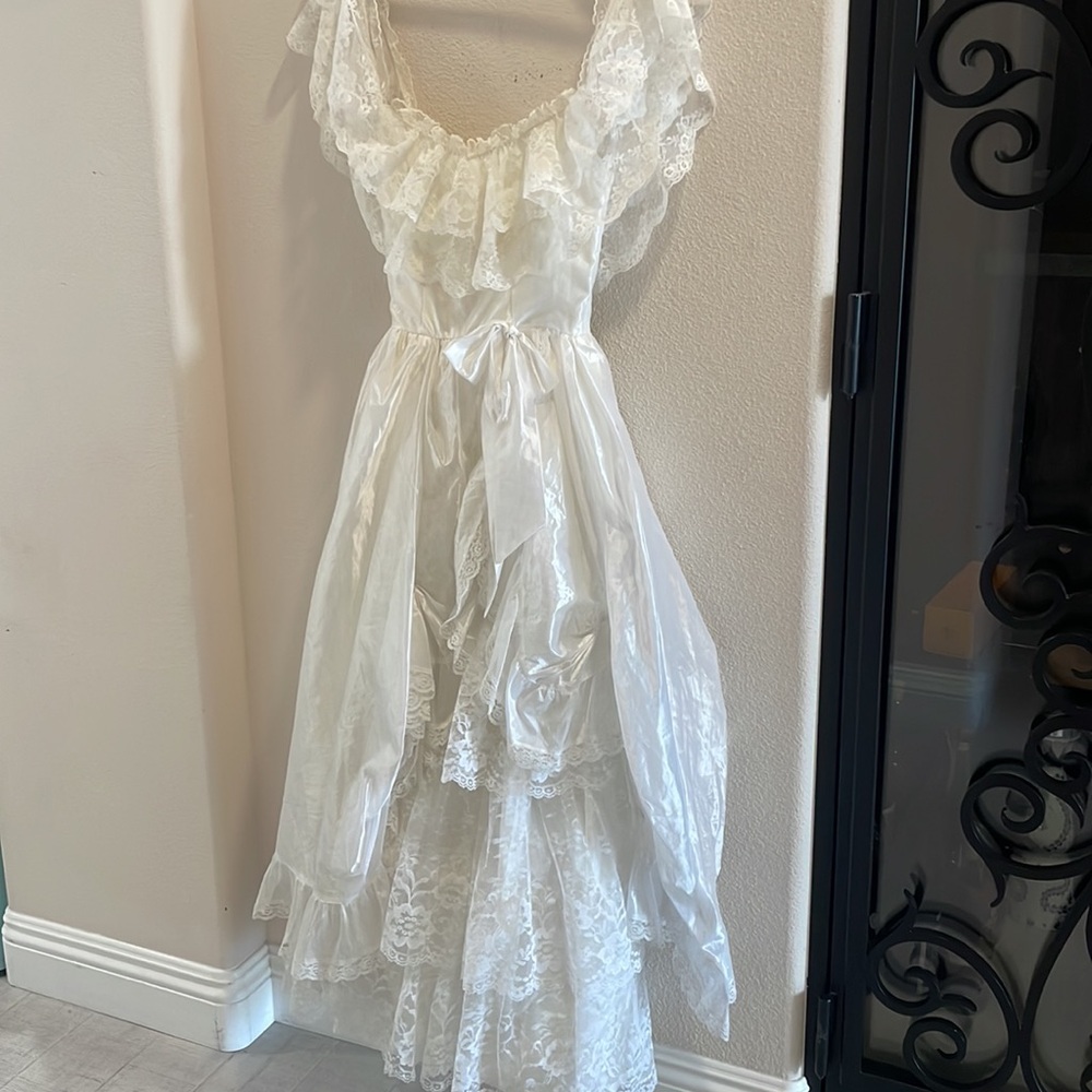 Southern belle style dress - Picture 2 of 12
